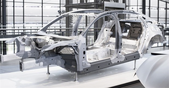 鋁制發(fā)動(dòng)機(jī)，鋁制散熱器，全鋁車身